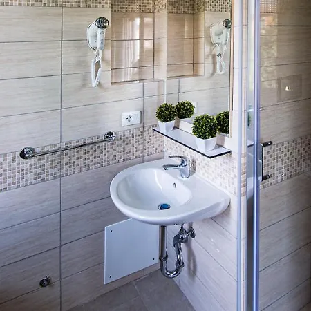 ベッド・アンド・ブレックファスト Lorenteggio 209 3*