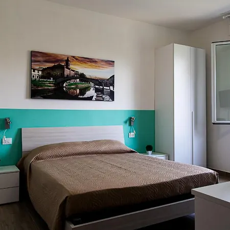 Lorenteggio 209 3* ミラノ