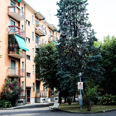 Lorenteggio 209 Oda ve Kahvaltı