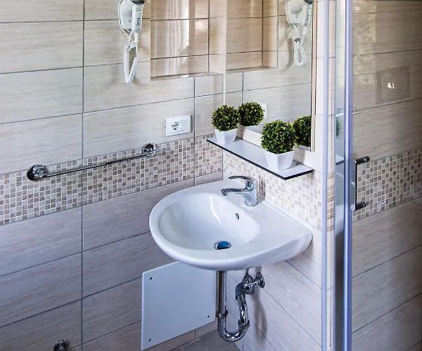 فندق مبيت وإفطار Lorenteggio 209 3*
